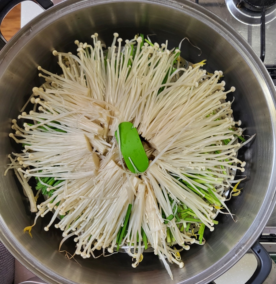 대패삼겹살 요리 대패삼겹살 숙주찜 과정 사진