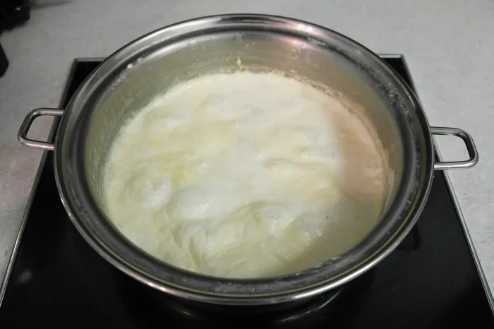 부드러운 리코타 치즈 만들기