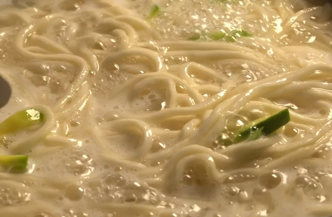 닭칼국수 만들기 닭가슴살 요리 건강식 보양식 레시피