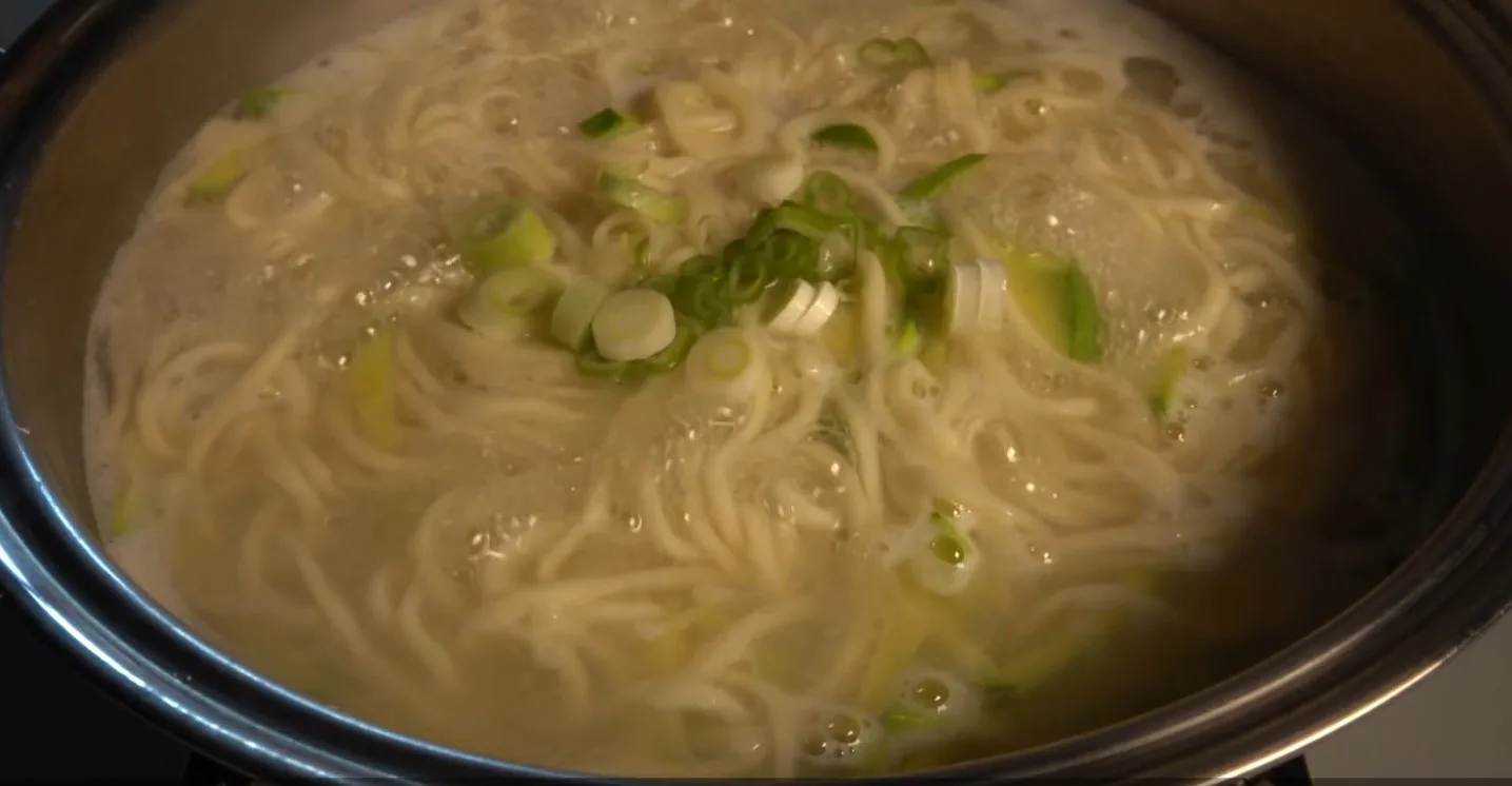 닭칼국수 만들기 닭가슴살 요리 건강식 보양식 레시피