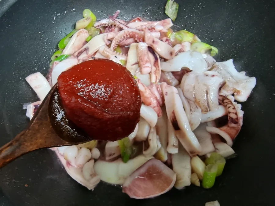 오징어볶음 레시피 오늘 저녁메뉴로 추천드려요