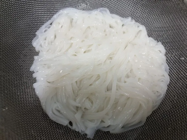 고기폭탄 쌀국수 마켓컬리 추천상품 5500원의 행복 밀키트