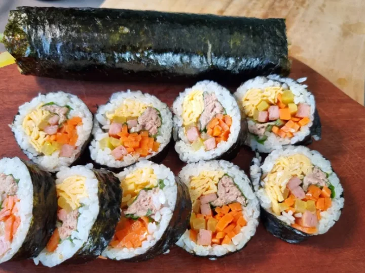 김밥맛있게싸는법 넉넉한 재료 스팸 참치 김밥 만들기