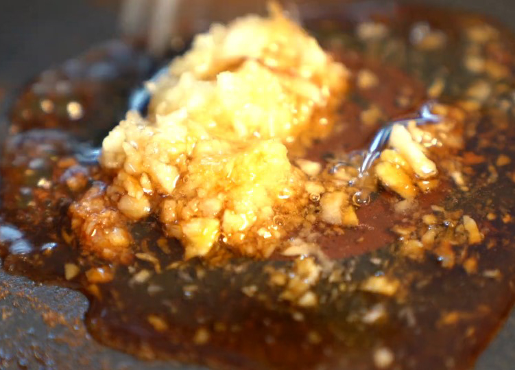 바삭한 멸치볶음 만들기 견과류 넣은 멸치볶음 간단한 밑반찬 만들기 13 10