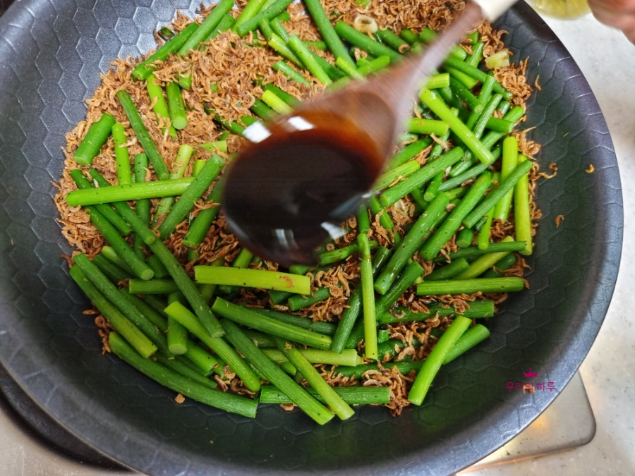 마늘쫑볶음 밥새우 넣어 만든 마늘쫑조림 마늘쫑요리 22 17 1