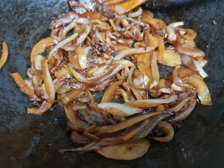 "하야시 비프스튜의 거부할 수 없는 매력을 맛보세요: 미국산 소고기와 함께하는 요리 여행!