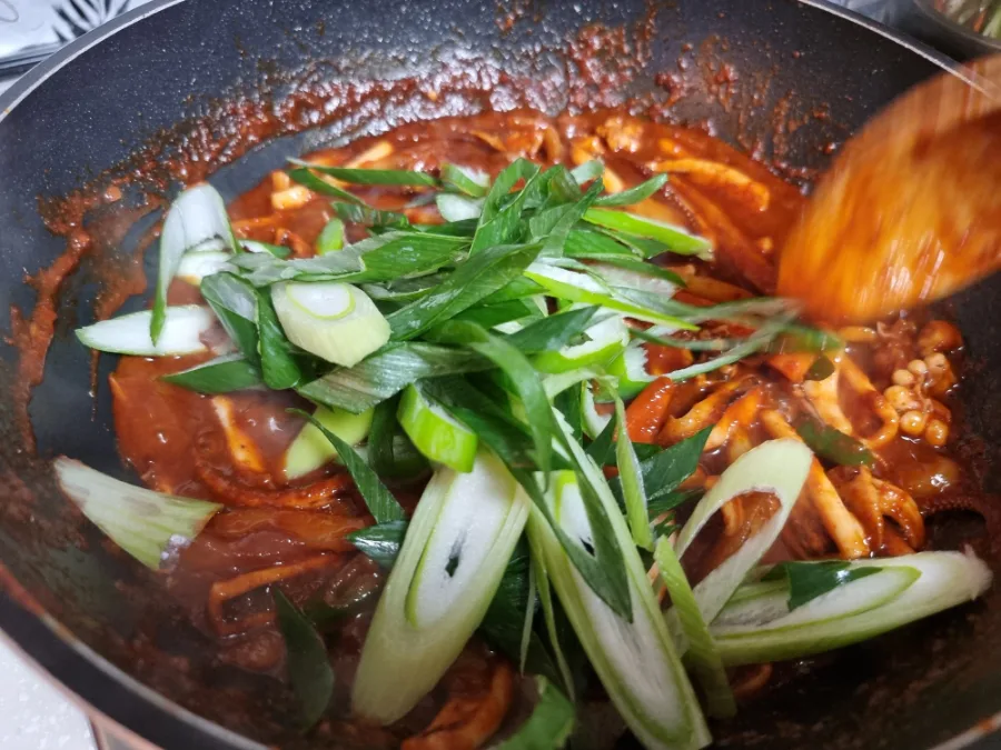 매운 오징어볶음 레시피 양념장 황금레시피 오징어 요리 손질법