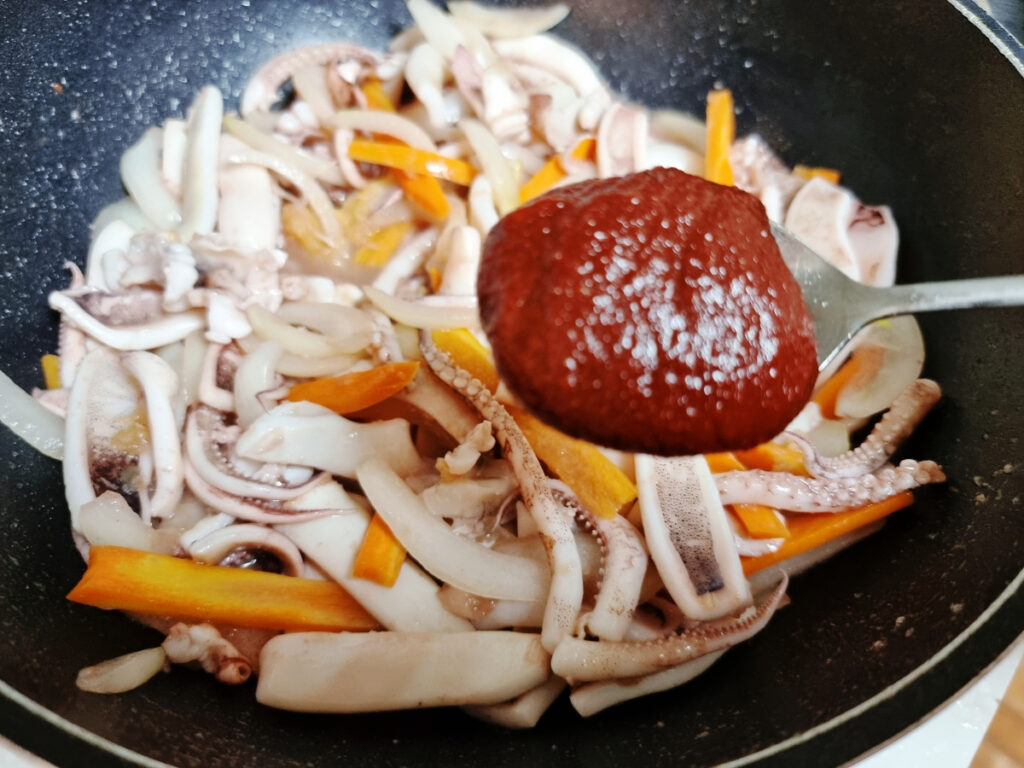 매운 오징어볶음 레시피 양념장 황금레시피 오징어 요리 손질법 18 16 1