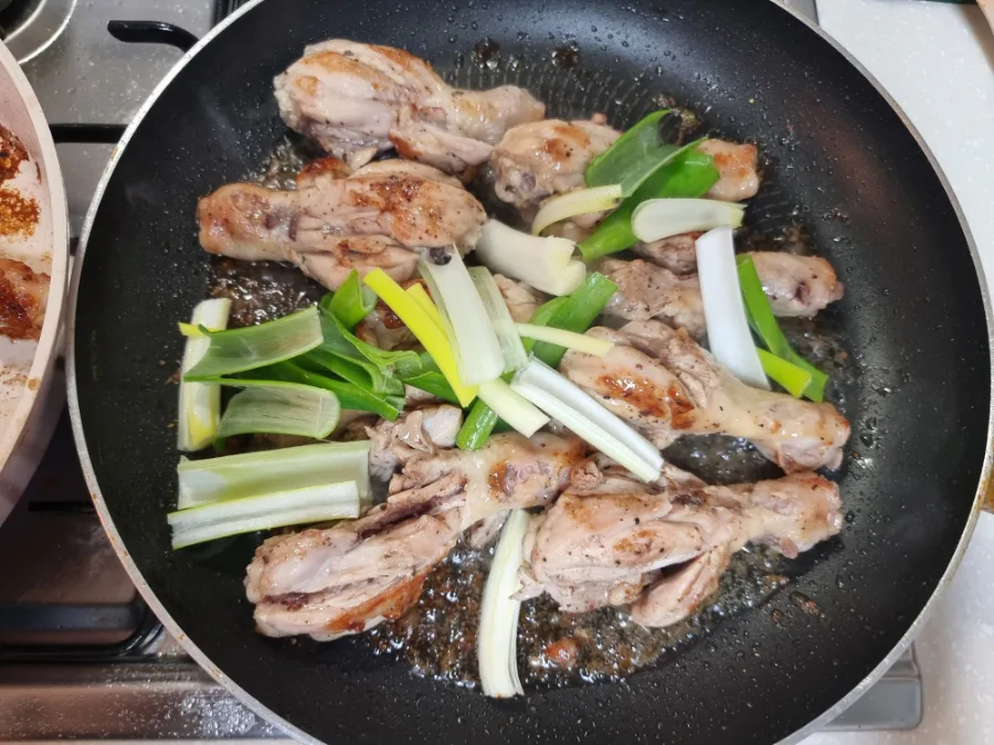 집에서 즐기는 지코바치킨: 양념 레시피 공개!