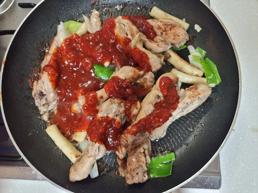 집에서 즐기는 지코바치킨: 양념 레시피 공개!