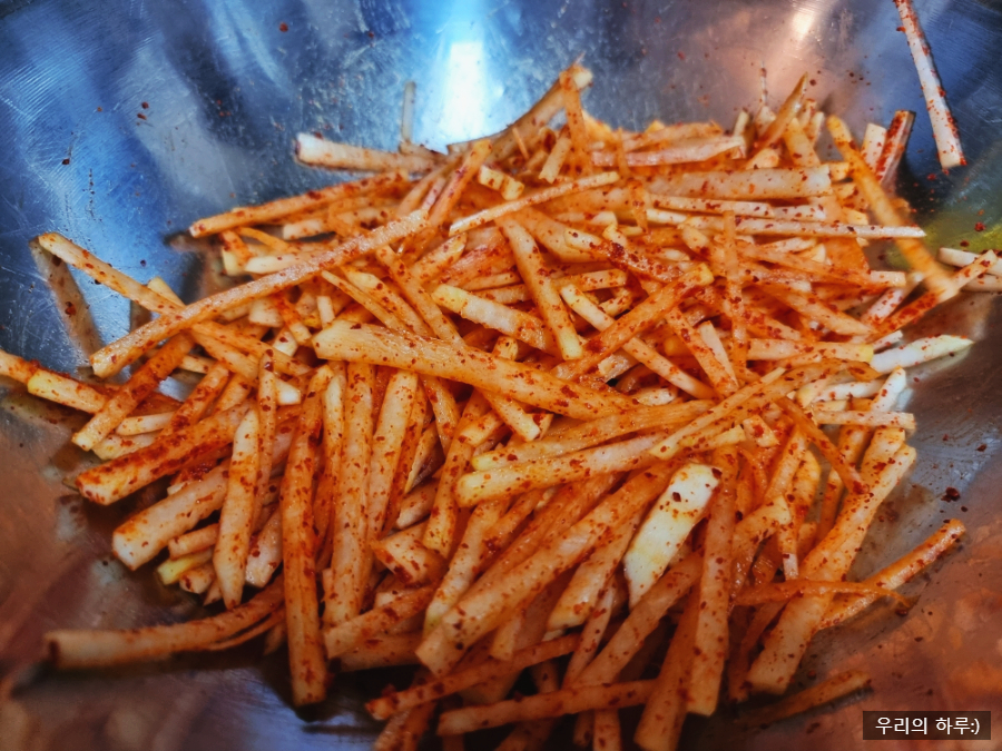 무생채 만드는법 어남선생 류수영 레시피 식당 무우생채무침 13 9 9