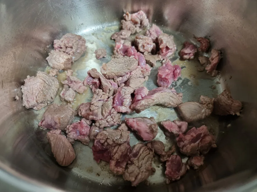 소고기 미역국 끓이는방법 쇠고기 미역국 레시피 맛있게 끓이는법