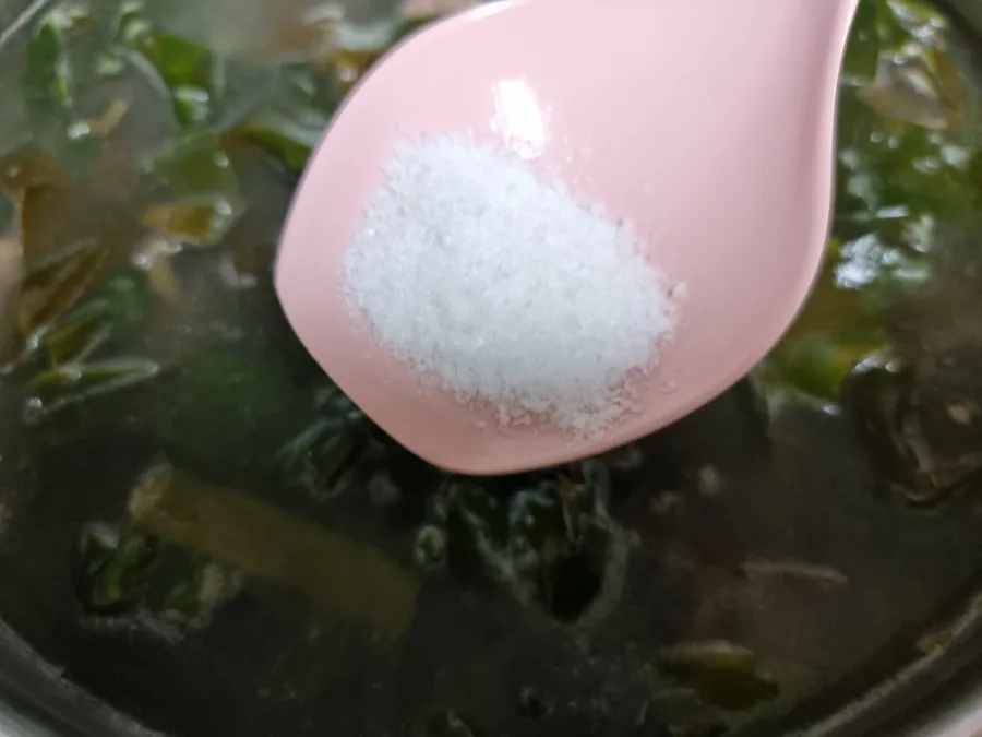 소고기 미역국 끓이는방법 쇠고기 미역국 레시피 맛있게 끓이는법