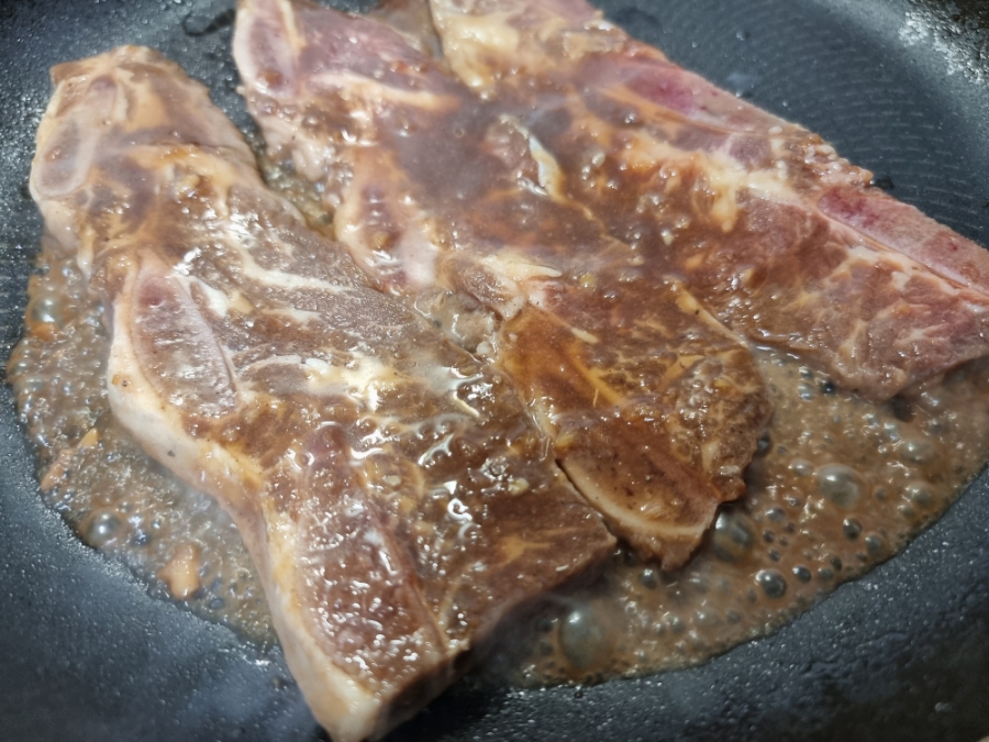 냉동 LA갈비재는법 키위 양념장 LA갈비구이 만드는법 21 19 2