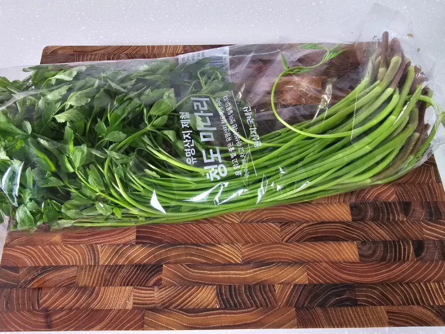 냉동 대패삼겹살 구이 청도 미나리 대패삼겹말이 삼겹살 요리