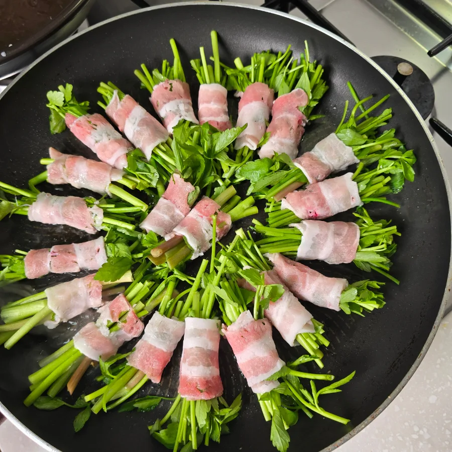 냉동 대패삼겹살 구이 청도 미나리 대패삼겹말이 삼겹살 요리