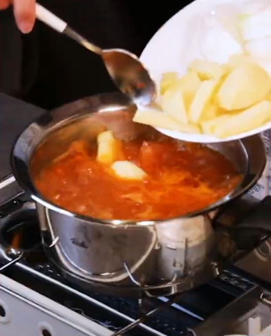 역대급 스팸짜글이 초간단 양념 고추참치 신의 한수 스팸요리 11 9 32