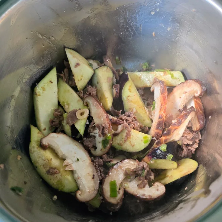 소고기 가지밥 엔유씨 멀티 압력 쿠커로 솥밥 간단하게 만들기