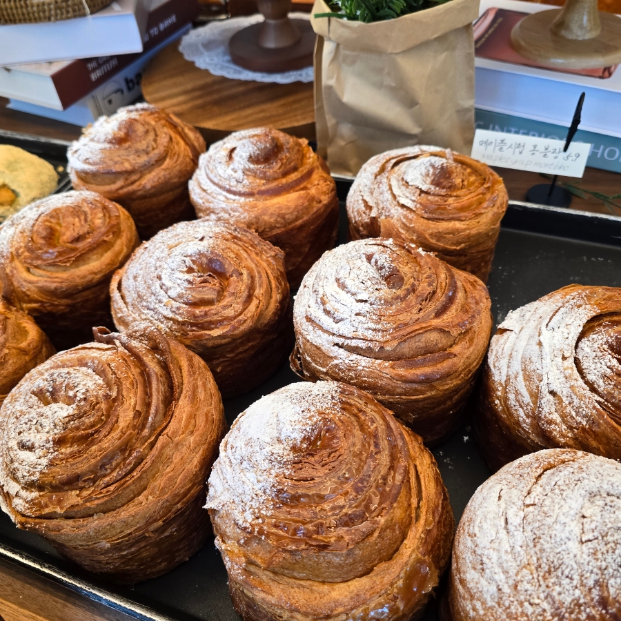 파주 대형카페 헤이리마을 빵 맛집 가드너스 카페 | 한끼공작소 15 14 | 한끼공작소
