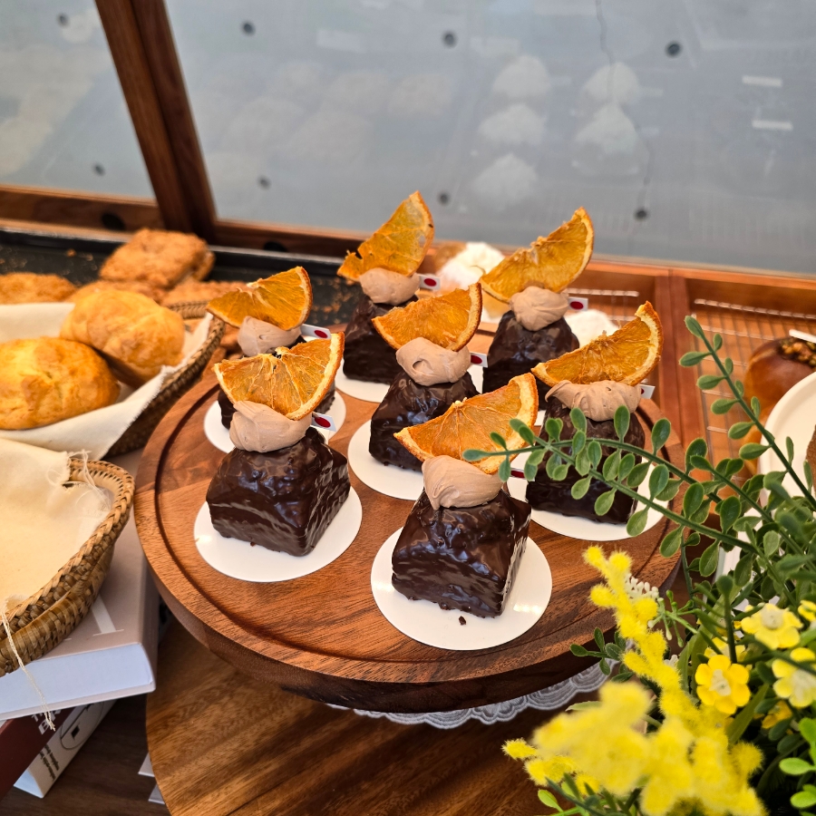 파주 대형카페 헤이리마을 빵 맛집 가드너스 카페 | 한끼공작소 16 15 | 한끼공작소