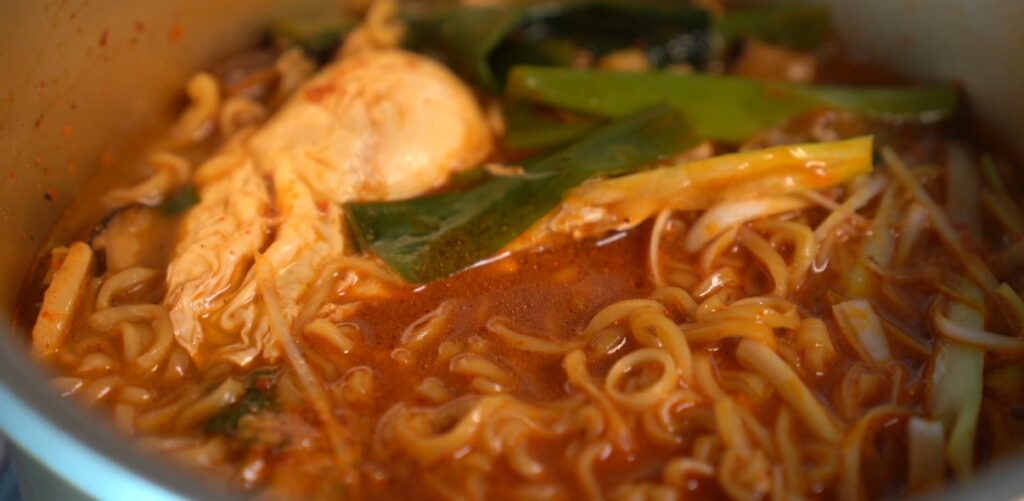 전설의 대파라면/ 라면맛있게 끓이는법/ 얼큰한 해장라면/ 야식메뉴추천/ 자취요리 4 대파라면