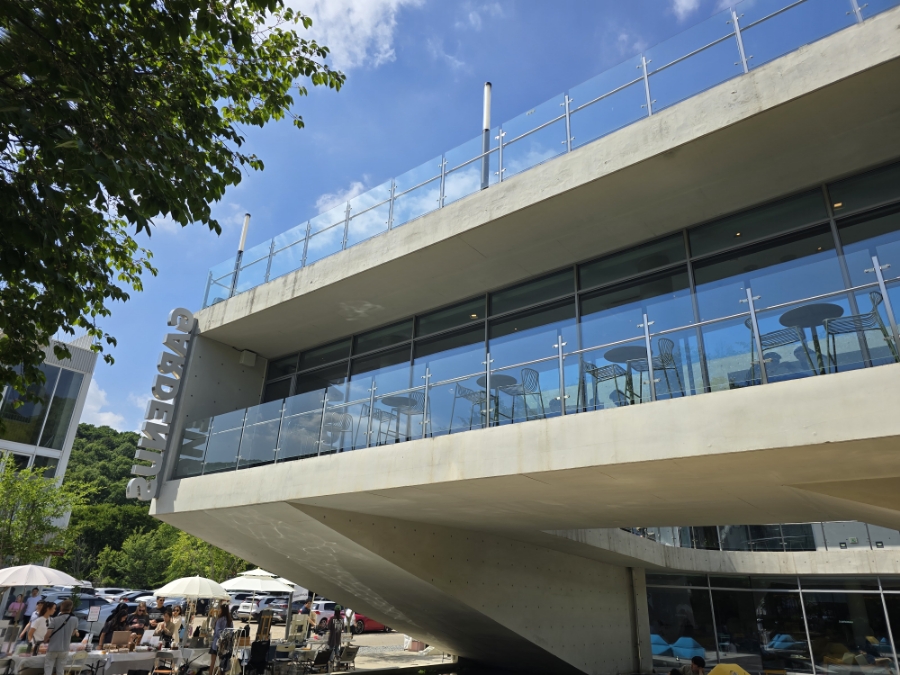 파주 대형카페 헤이리마을 빵 맛집 가드너스 카페 | 한끼공작소 26 8 | 한끼공작소