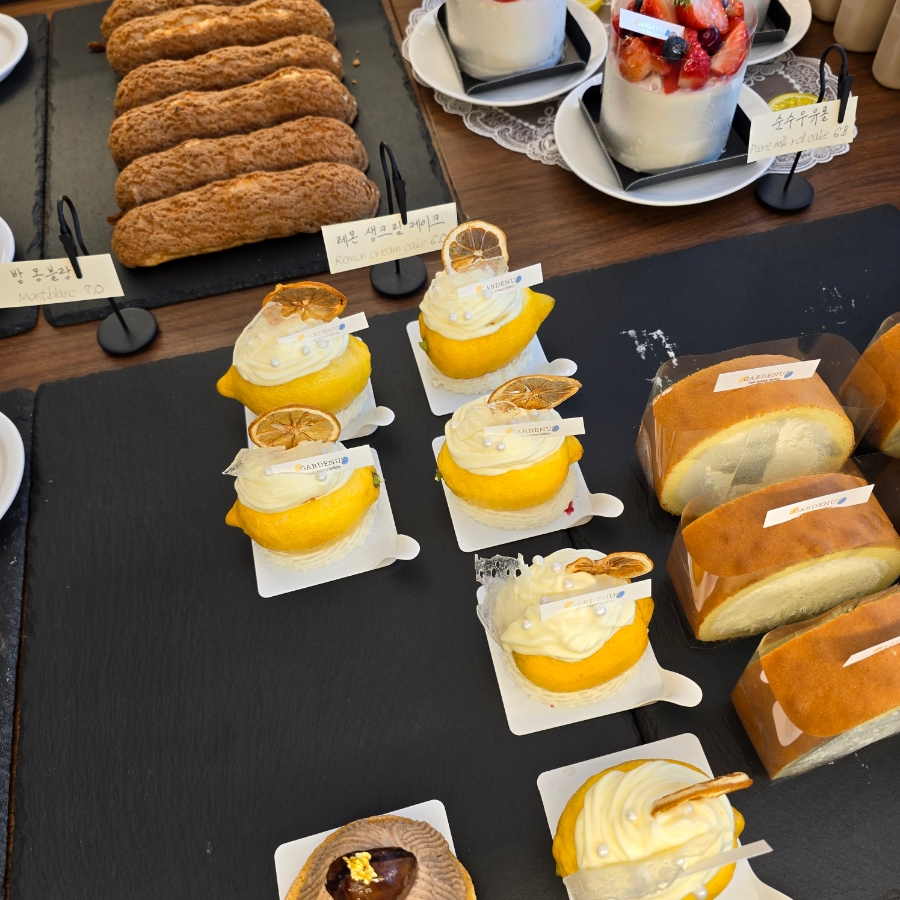 파주 대형카페 헤이리마을 빵 맛집 가드너스 카페 | 한끼공작소 8 20 | 한끼공작소