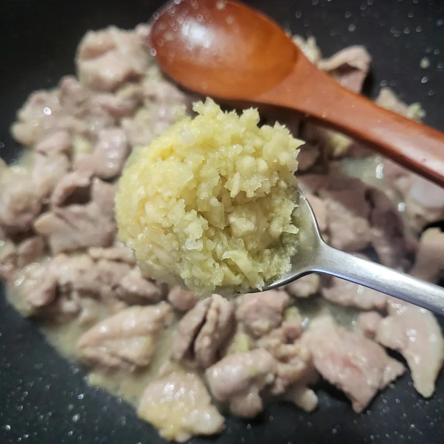 류수영 고추장찌개 레시피 감자 돼지고기 애호박 찌개