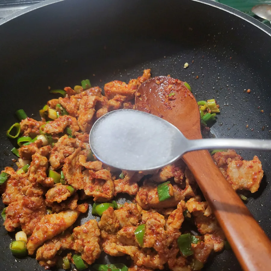 류수영 고추장찌개 레시피 감자 돼지고기 애호박 찌개