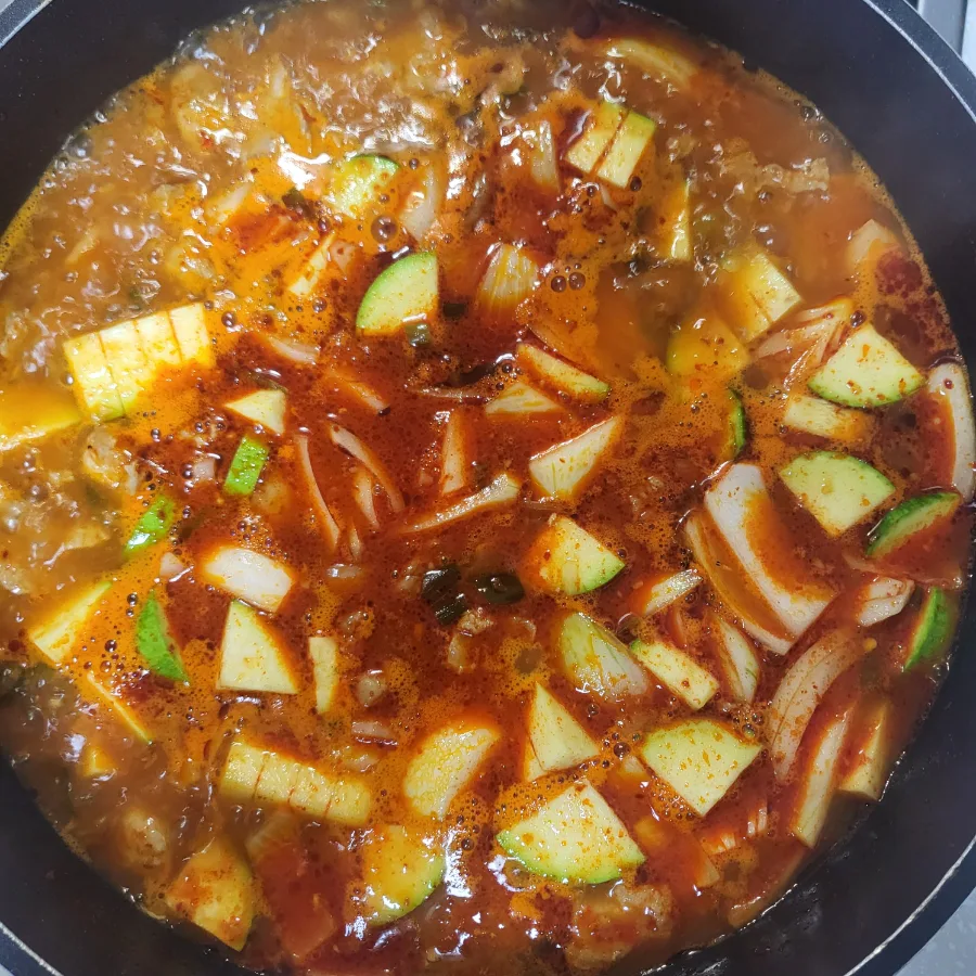 류수영 고추장찌개 레시피 감자 돼지고기 애호박 찌개