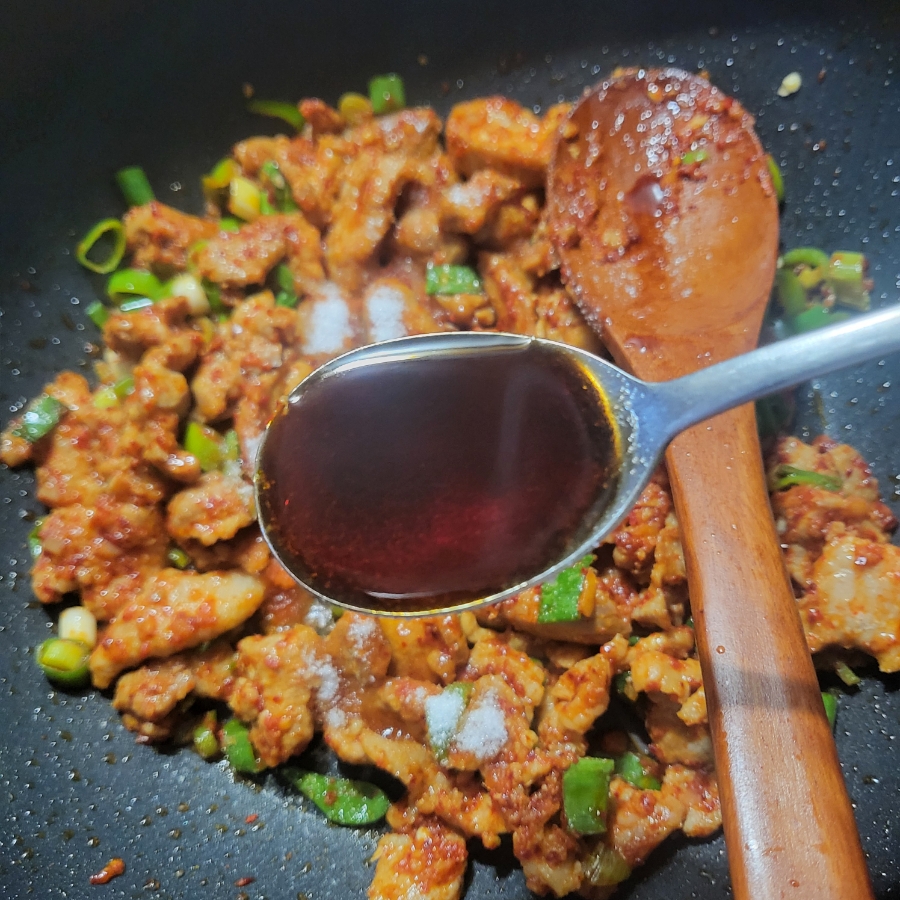 류수영 고추장찌개 레시피 감자 돼지고기 애호박 찌개 | 한끼공작소 14 9 | 한끼공작소