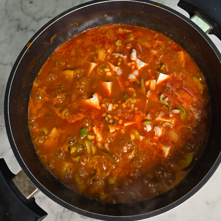 류수영 고추장찌개 레시피 감자 돼지고기 애호박 찌개 | 한끼공작소 21 6 | 한끼공작소