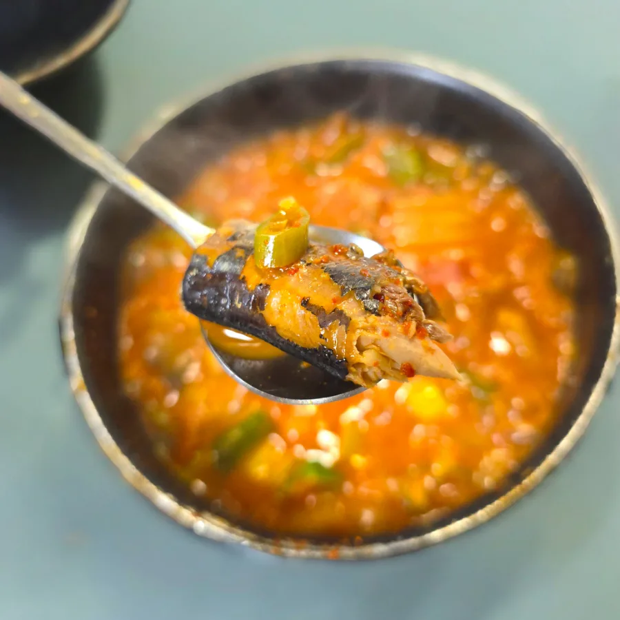 꽁치통조림김치찌개 꽁치 김치찌개 맛있게 끓이는법