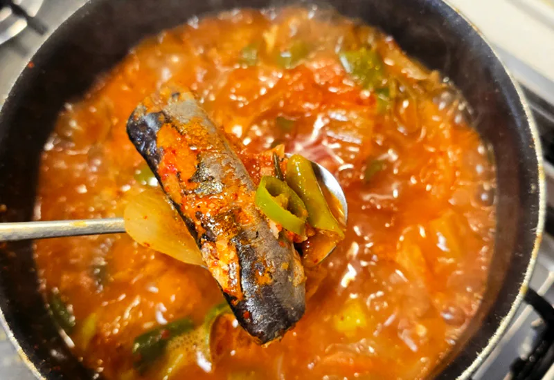 꽁치통조림김치찌개 꽁치 김치찌개 맛있게 끓이는법