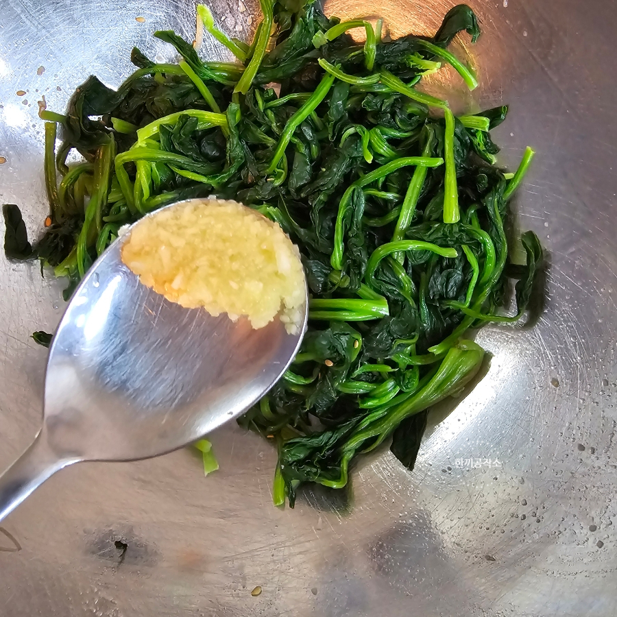 간단 시금치무침 레시피 시금치나물무침 시금치 데치기 요리 13 12 144