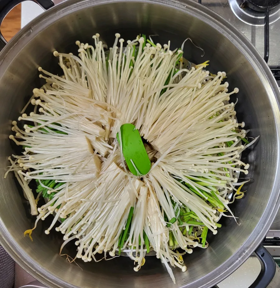 대패삼겹살 요리 대패삼겹살 숙주찜 야채찜 레시피 소스