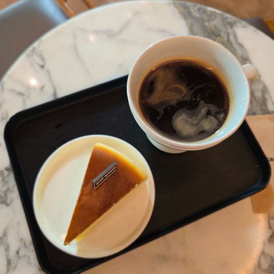 파스쿠찌 메뉴 치즈케이크 역삼역 카페 빌딩숲 뷰가 좋아 | 한끼공작소 14 41 | 한끼공작소