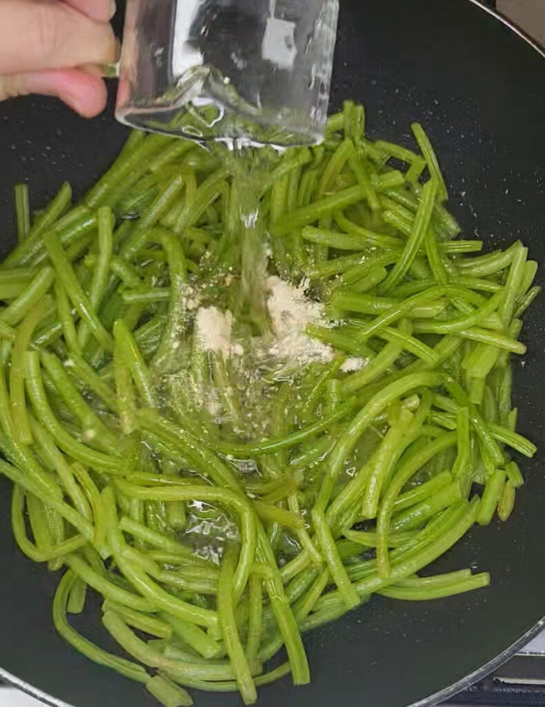 고구마줄기볶음 삶기 고구마줄거리볶음 레시피 | 한끼공작소 15 42 | 한끼공작소