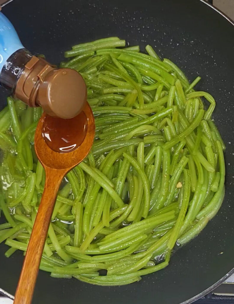 고구마줄기볶음 삶기 고구마줄거리볶음 레시피 | 한끼공작소 16 36 | 한끼공작소