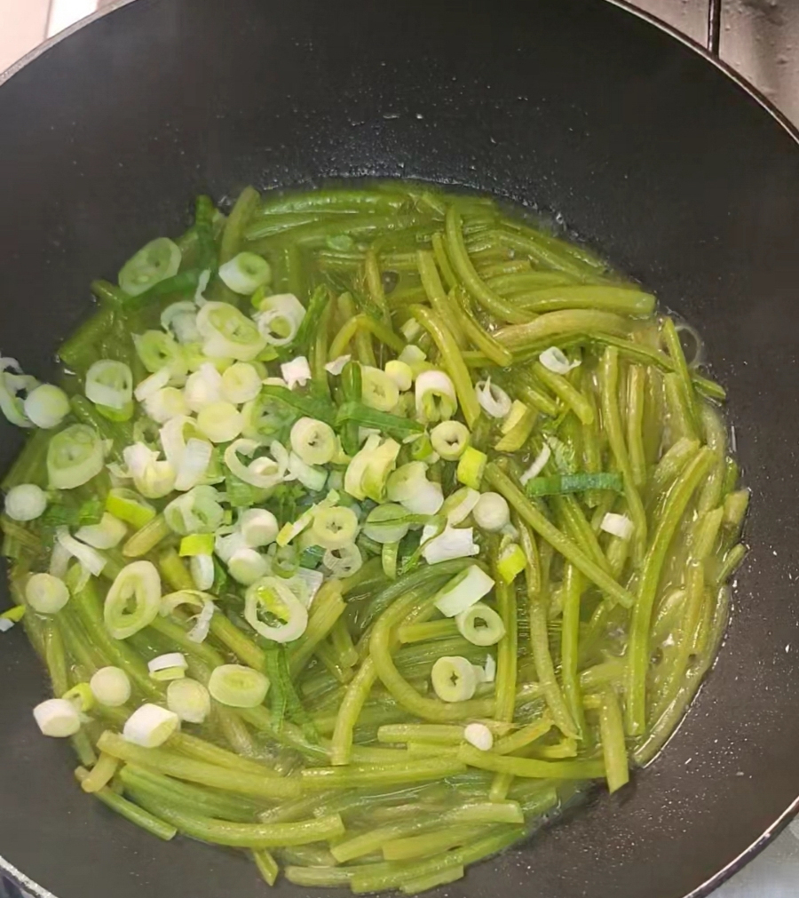 고구마줄기볶음 삶기 고구마줄거리볶음 레시피 | 한끼공작소 19 25 | 한끼공작소