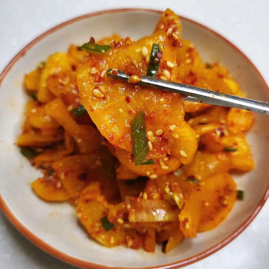 꼬들 단무지무침 바쁠때 뚝딱! 치자 쫄깃 단무지무침 만들기
