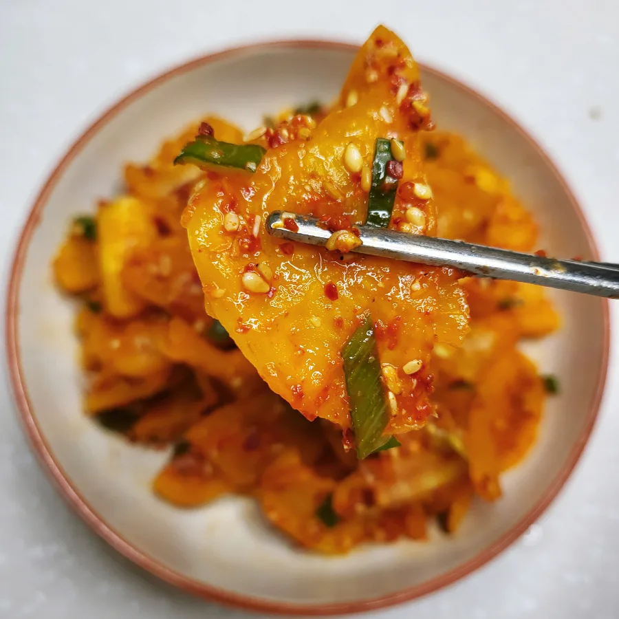 꼬들 단무지무침 바쁠때 뚝딱! 치자 쫄깃 단무지무침 만들기