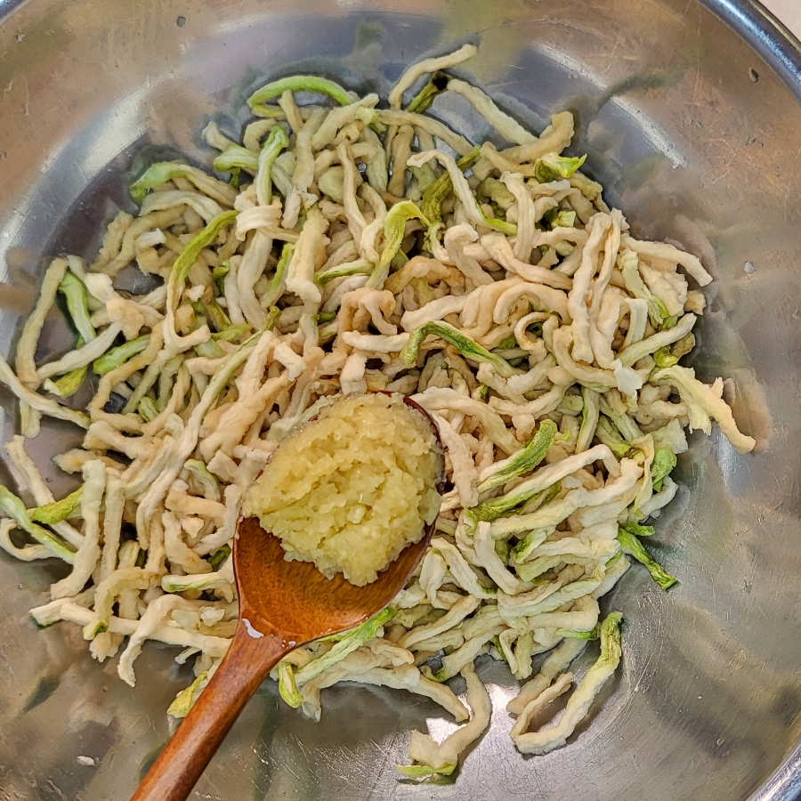 무말랭이무침 만드는법 건강 반찬 무우말랭이무침 | 한끼공작소 3 5 | 한끼공작소