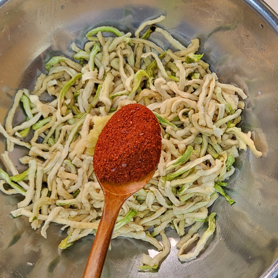 무말랭이무침 만드는법 건강 반찬 무우말랭이무침 | 한끼공작소 4 4 | 한끼공작소