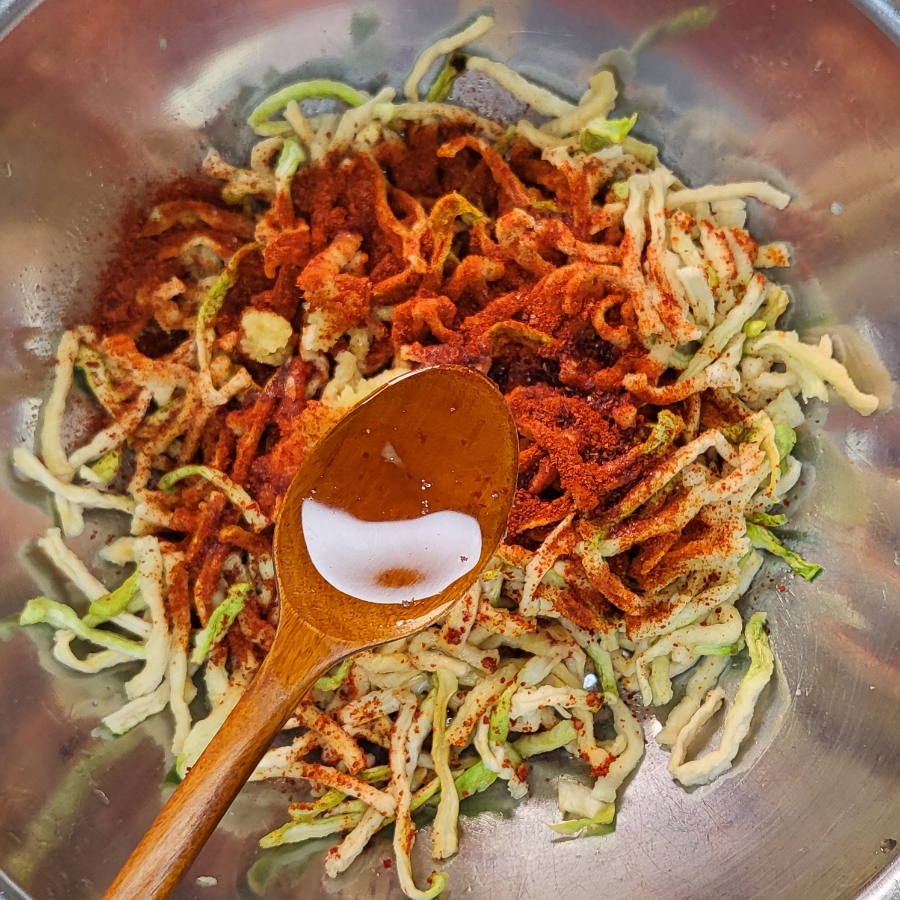 무말랭이무침 만드는법 건강 반찬 무우말랭이무침 | 한끼공작소 6 6 | 한끼공작소