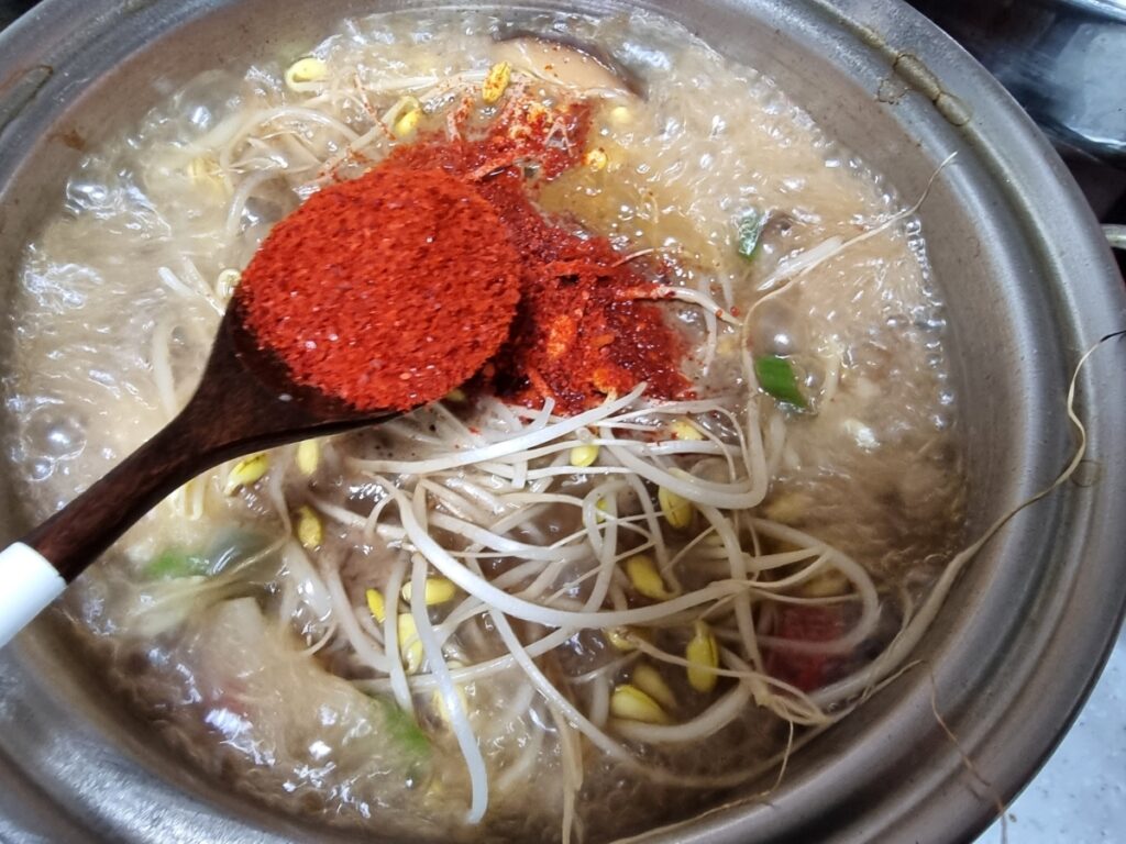 편스토랑 이찬원 경상도식 소고기 무국 끓이는법 대파무침 19 경상도식소고기무국