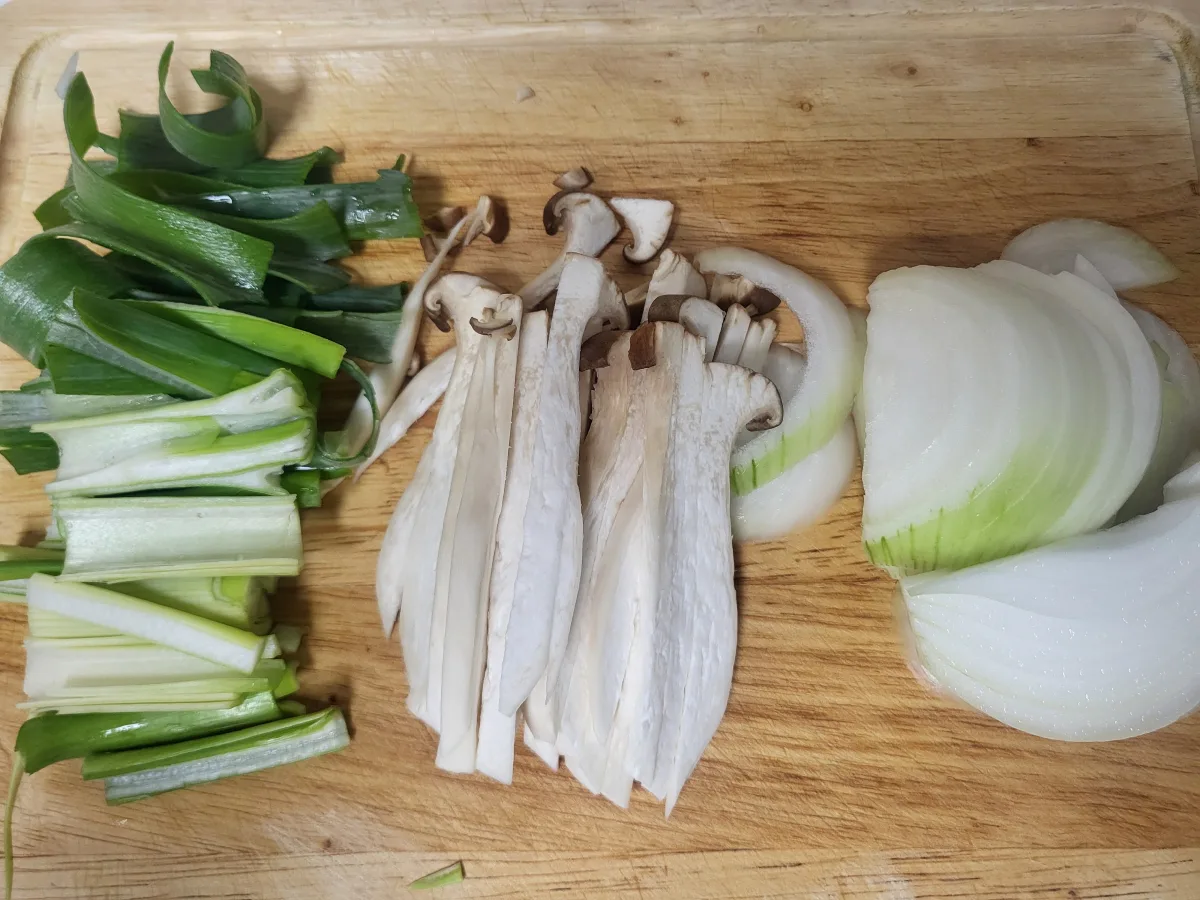 궁중떡볶이 레시피 맵찔이도 OK! 남은 불고기로 5분 컷 만들기