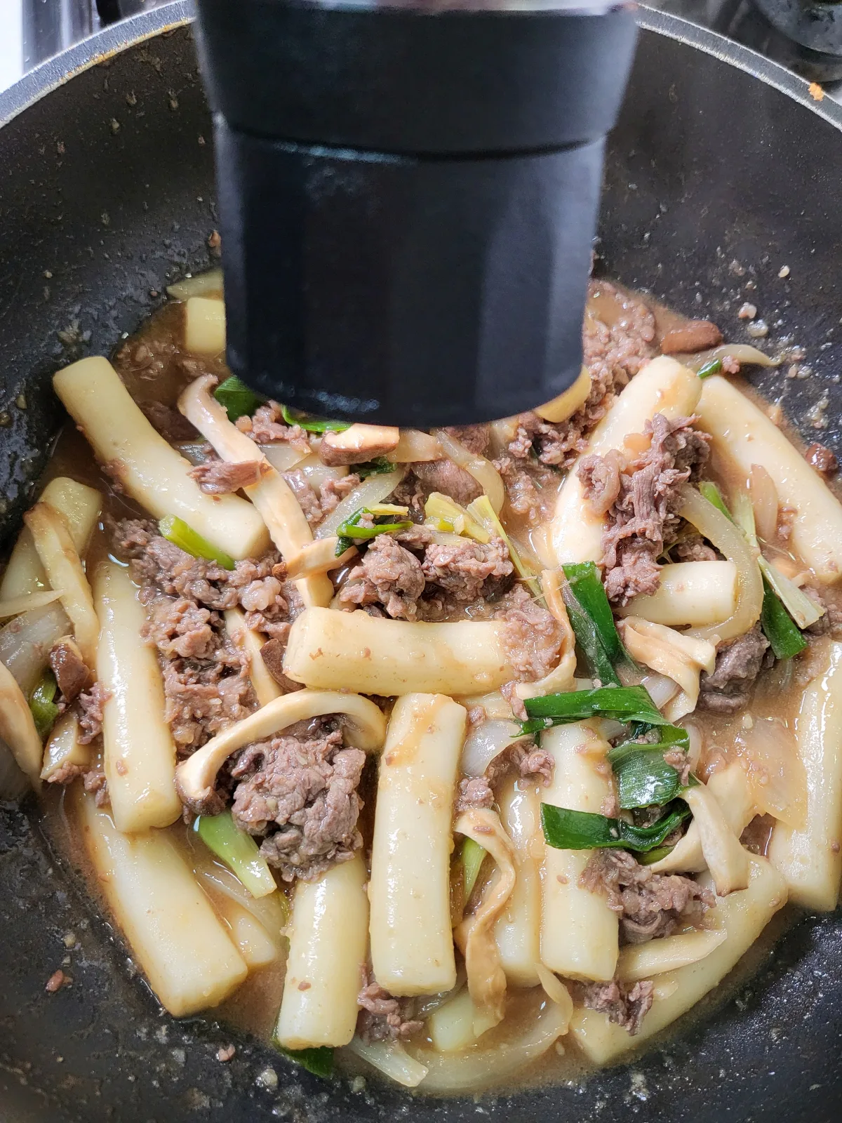 궁중떡볶이 레시피 맵찔이도 OK! 남은 불고기로 5분 컷 만들기