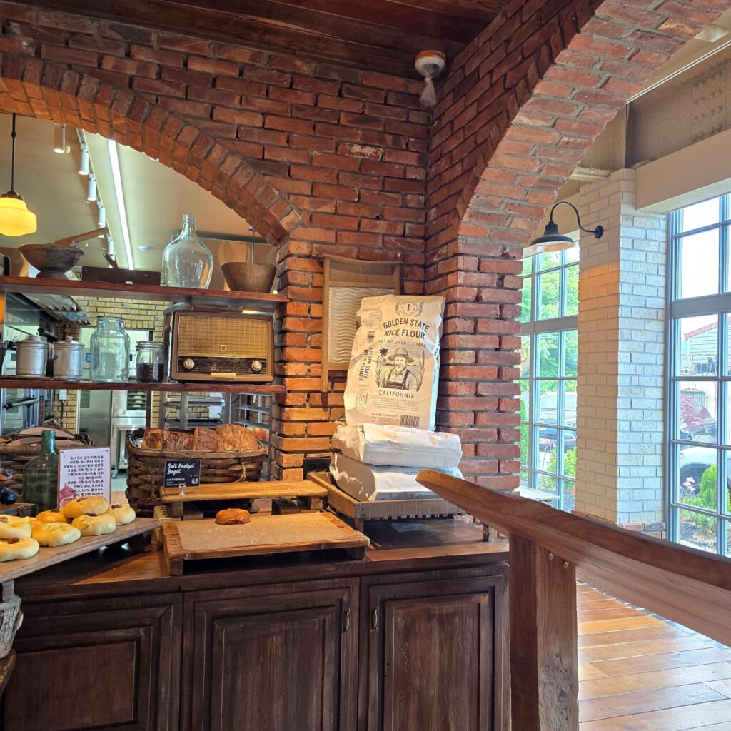 킴스델리마켓 일산 우리 동네 신상 카페 쌀 베이글 찐 후기! | 한끼공작소 8 16 | 한끼공작소