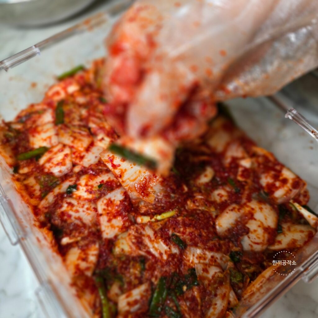 여름 배추김치 담그기, 아삭함이 살아있는 맛김치 레시피 막김치! | 한끼공작소 18 | 한끼공작소